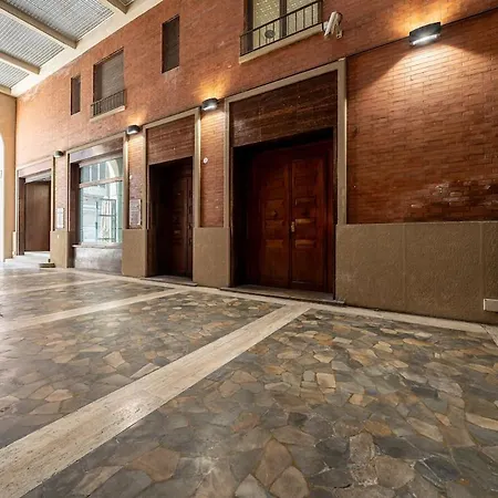 1 Minute From Piazza Maggiore Romance & Art *